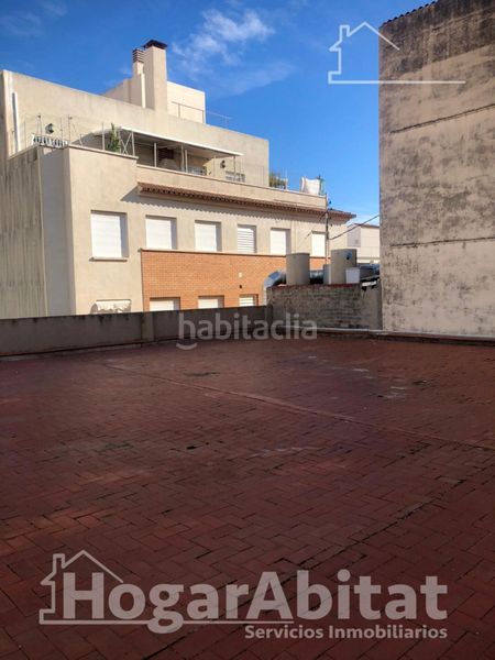Foto 4df50b6b-a64f-4945-a255-6e37a6c12615. Edifici a Llombai Burriana