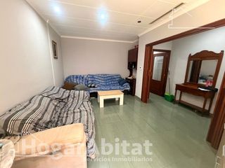 Pis  Calle ramon roig. Amplia con garaje, trastero y terraza