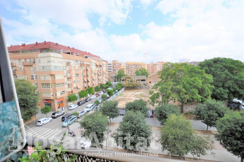 Foto c5ae212d-75e6-4532-9e7b-4a18810afa45. Pis a Tormos Valencia