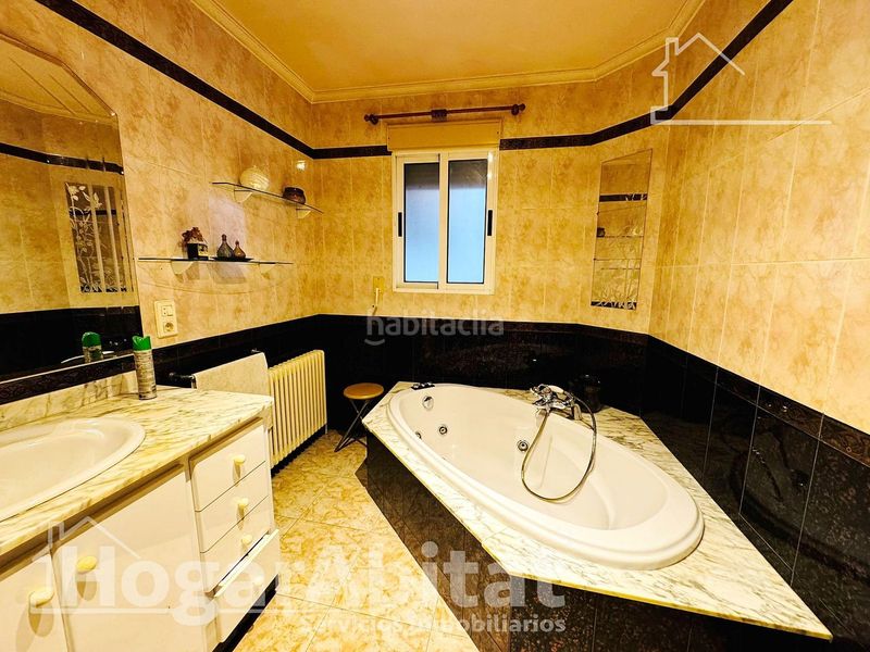Foto 4a07a5db-2cb2-43e8-8e31-d1d016c01778. Casa amb aparcament a Xert