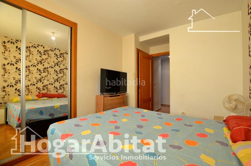 Foto ceaef06a-b528-451c-a778-53a02d36d53a. Pis amb aparcament a Barx