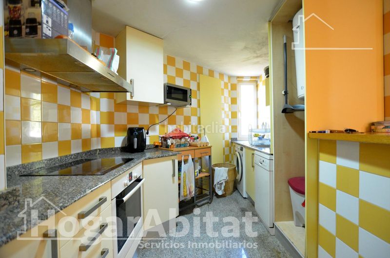 Foto dc799c53-322b-44ce-84cb-e0d006e21a23. Pis amb aparcament a Barx