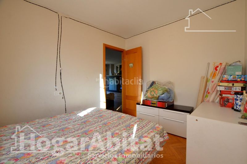 Foto f6511b5b-d8eb-4aa6-813f-2033e9f1ed78. Pis amb aparcament a Barx