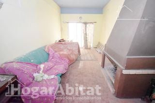 Casa  Calle santa rosa. Casa muy amplia para reformar, con terraza y trastero