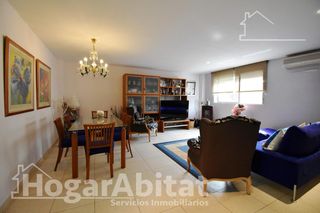 Casa adossada  Calle paleta. Precioso adosado en urbanización con piscina, garaje y terraza