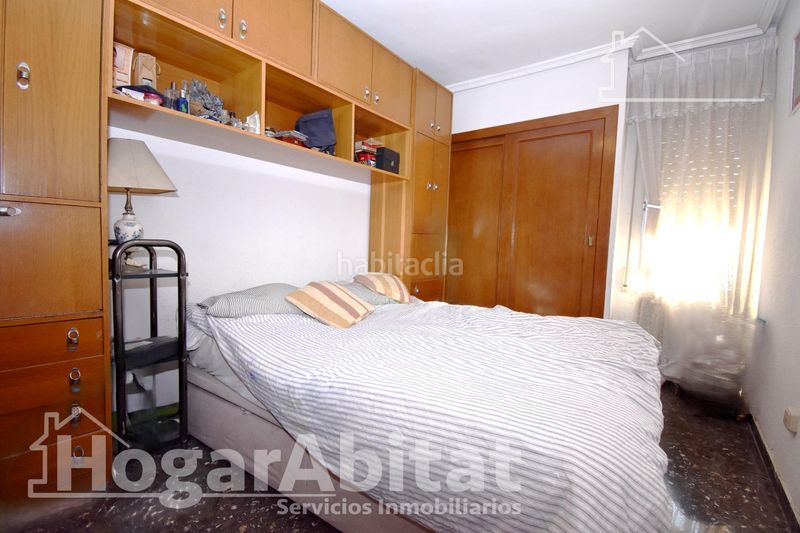 Foto 284e7ba2-8af8-4277-a373-d411519bcc70. Pis amb calefacció aparcament a Russafa Valencia