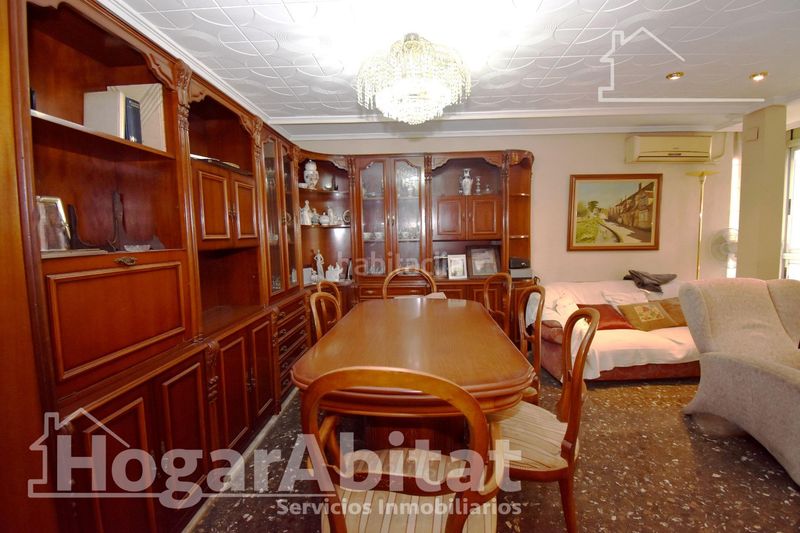 Foto a718dcf4-6142-4551-9526-2796c044ec52. Pis amb calefacció aparcament a Russafa Valencia