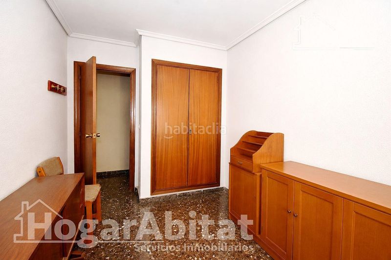 Foto daedc4d8-c2da-46d5-9d2c-a5685f25a0cd. Pis amb calefacció aparcament a Russafa Valencia