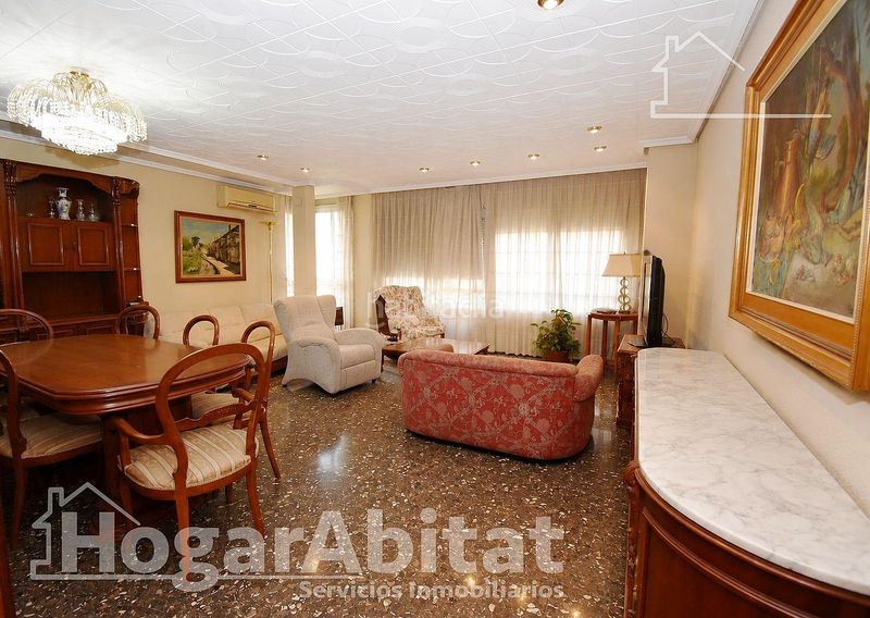 Foto e1552889-d8a7-4246-81e0-e38235b10fc4. Pis amb calefacció aparcament a Russafa Valencia