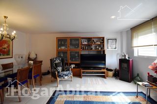 Reihenhaus  Calle paleta. Precioso adosado en urbanización con piscina, garaje y terraza
