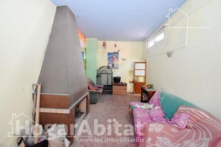 Casa  Calle santa rosa. Casa muy amplia para reformar, con terraza y trastero