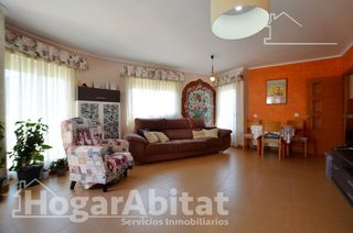 Flat  Calle escriptor josep monleon. Vistas a la montañas! muy amplio y esquinero con garaje y tres b
