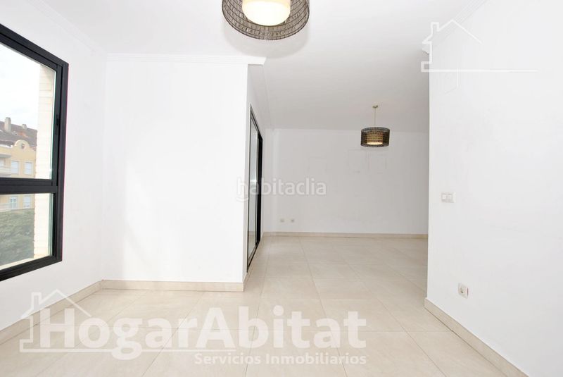 Foto c3073205-8b1f-46b2-a96d-5cbd7ba1fbf4. Pis amb calefacció aparcament a Saladar Dénia
