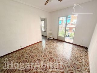 Piso  Calle higinio noja. Acogedor, exterior y luminoso con balcón, cerca de la av del pue