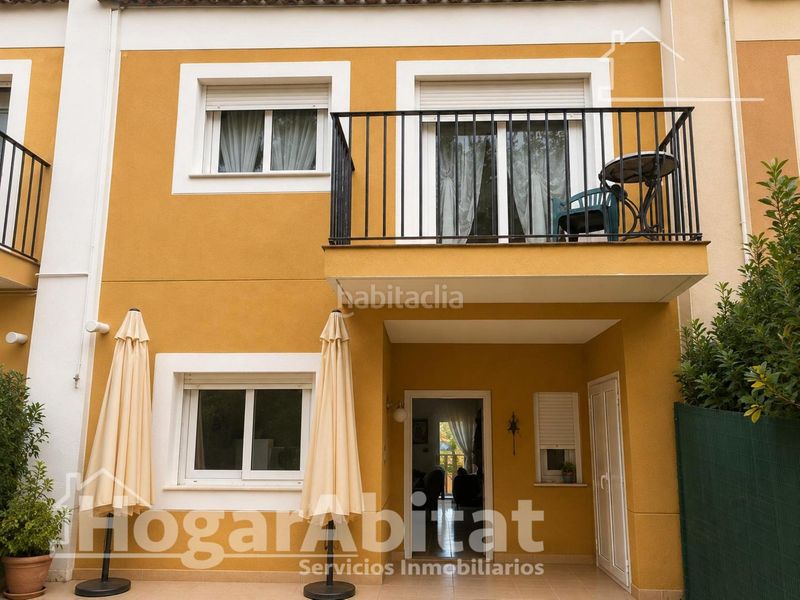 Foto 0fcaa23f-afb8-46ec-b0b9-19405b007e80. Casa aparellada amb calefacció aparcament piscina a Chiva