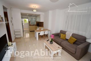 Piso  Avenida avenida central. Reformado con terraza, piscina y garaje