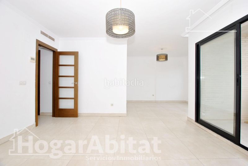 Foto ad54b691-2b33-444c-b30d-faa6d7d470e7. Pis amb calefacció aparcament a Saladar Dénia