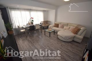Appartamento  Calle del pintor camarón. Reformado, esquinero y central con balcón