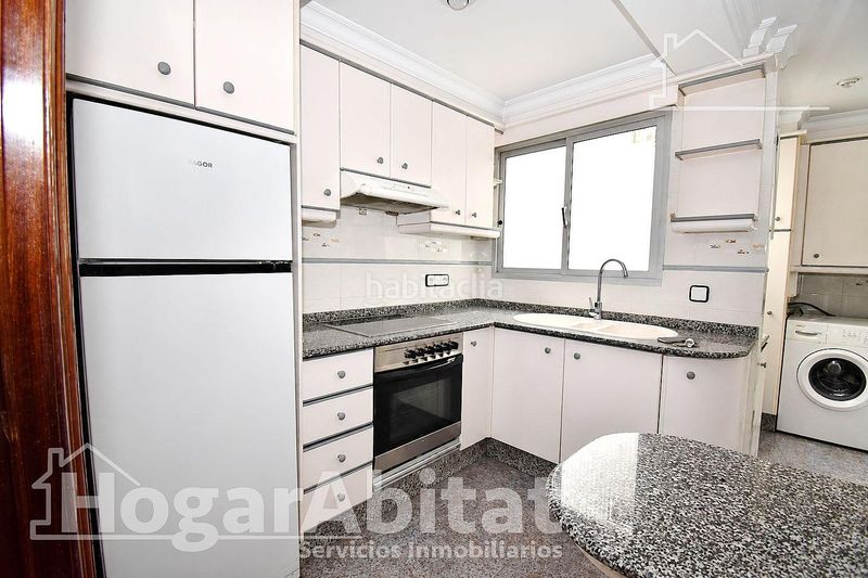 Foto fd178d14-e383-499a-b28d-404bc6471536. Pis a Alaquàs