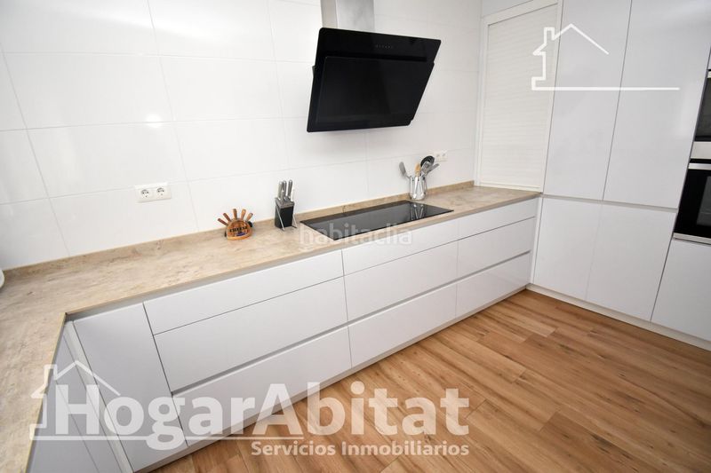 Foto 3a5fa852-df95-4926-bbbc-d9da68ccf735. Casa amb aparcament a Almenara