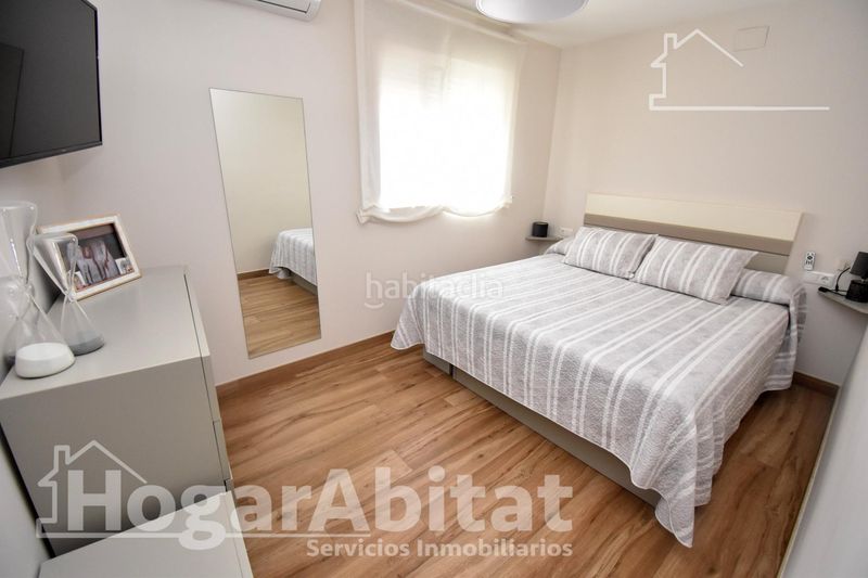Foto a0b75dda-be50-4e86-a42d-8798a92e478f. Casa amb aparcament a Almenara