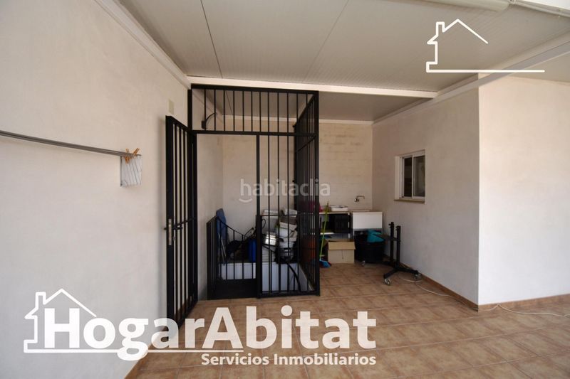 Foto eab8f6d3-fec6-420f-98d7-2a2b9891d466. Casa amb aparcament a Almenara