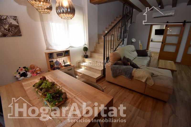 Foto f3f03b3c-f7d4-4466-8eb4-ffae5e7586e8. Casa amb aparcament a Almenara