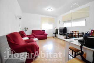 Etagenwohnung  Calle la vela. Muy amplio con garaje y trastero en el centro