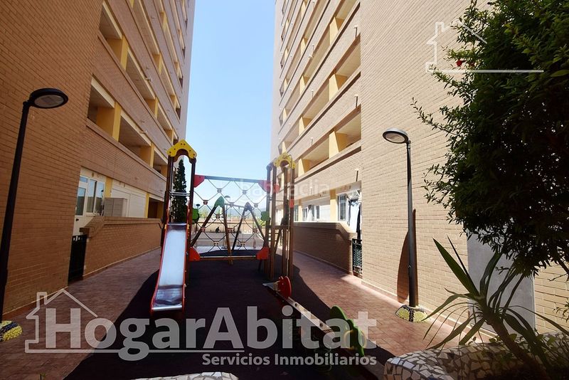 Foto e926fd3d-1f4a-4b8b-a695-15c59b3c0bc6. Pis amb aparcament piscina a Marina Trebol - Neptuno Oropesa del Mar