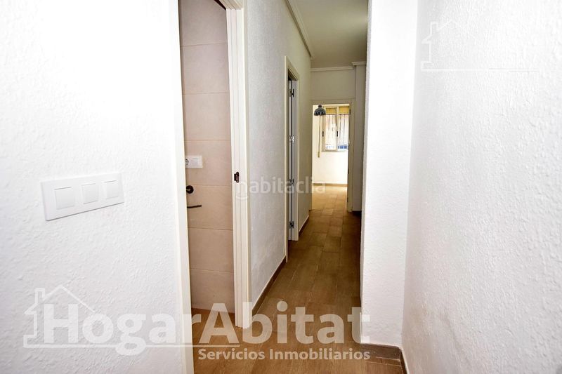 Foto 182df9c4-cd9b-4bf9-a625-c4ec1065eb57. Casa a Aldaia