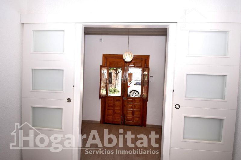 Foto ef4f59a9-31a0-4ae0-b05f-dce4b0ebd173. Casa a Aldaia