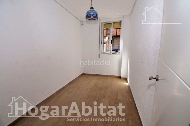 Foto f90c4c3b-4284-4b23-8be2-a95cf936fa8c. Casa a Aldaia