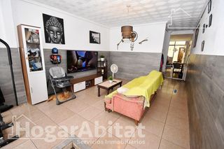 Casa  Calle san marcos. Encantadora casa espaciosa con terraza y trastero, todo amueblad