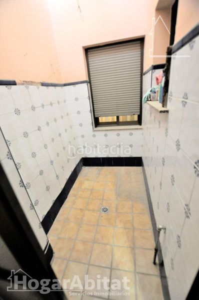 Foto 054df1b2-8790-4530-afad-437dafab9378. Casa amb aparcament a Núcleo Urbano Pobla de Vallbona (la)