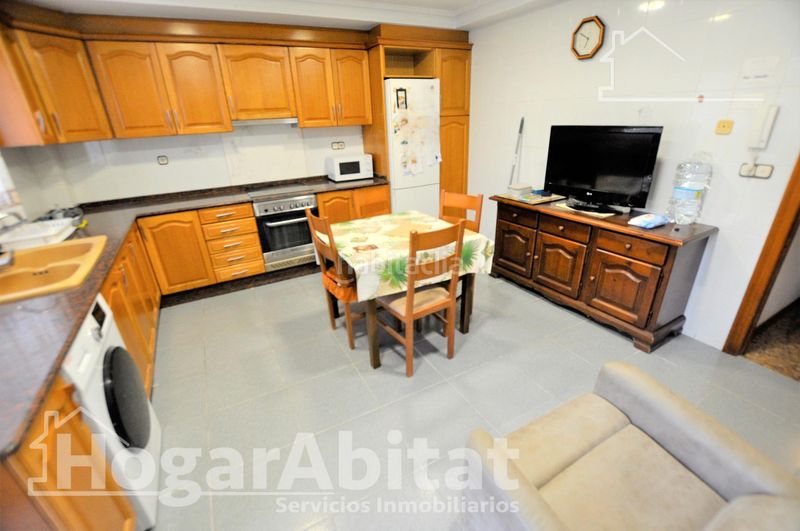 Foto 38f8b0fe-30f9-4b55-8174-0e09aa74d53a. Casa amb aparcament a Núcleo Urbano Pobla de Vallbona (la)
