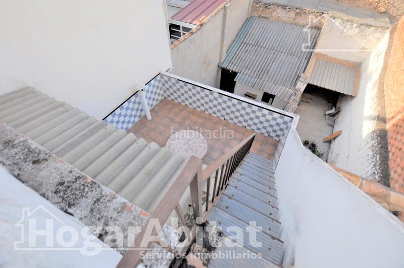 Foto 4b163a70-73cb-4c8b-ac33-ff098501e3c5. Casa amb aparcament a Núcleo Urbano Pobla de Vallbona (la)