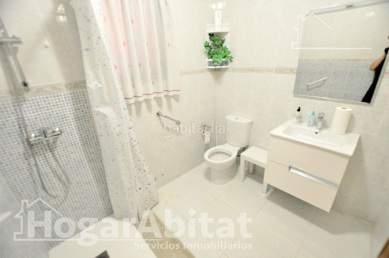 Foto 4d6a314c-9c22-4596-9468-ae45466ad392. Casa amb aparcament a Núcleo Urbano Pobla de Vallbona (la)