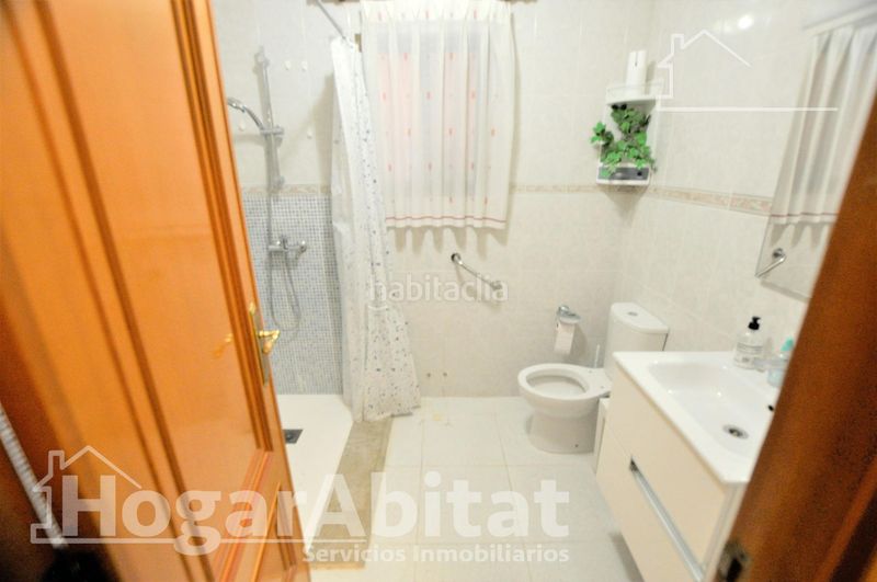 Foto 9087cb9e-9731-4449-9e12-4c787dbf1c2b. Casa amb aparcament a Núcleo Urbano Pobla de Vallbona (la)