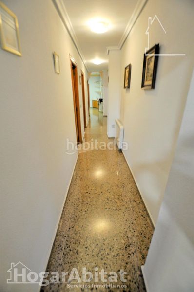 Foto f352a498-0b06-468a-b9c2-93902ad93438. Casa amb aparcament a Núcleo Urbano Pobla de Vallbona (la)