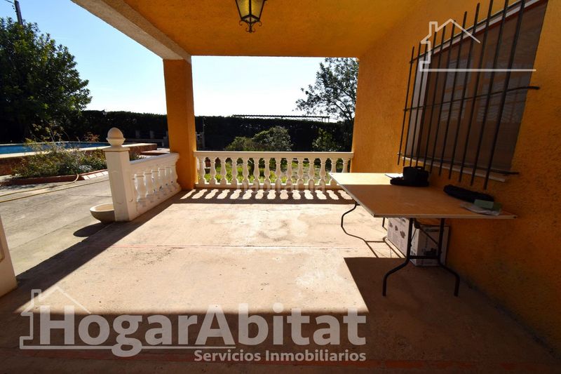 Foto f2a8006e-cf4c-4ade-a4c4-57b4f8c86821. Xalet amb calefacció aparcament piscina a Los Felipes-Corral de Carmelo Chiva
