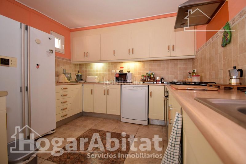 Foto ced00477-3f34-4736-94a2-4dfa0fa186f7. House with heating pool in Oliva pueblo Oliva