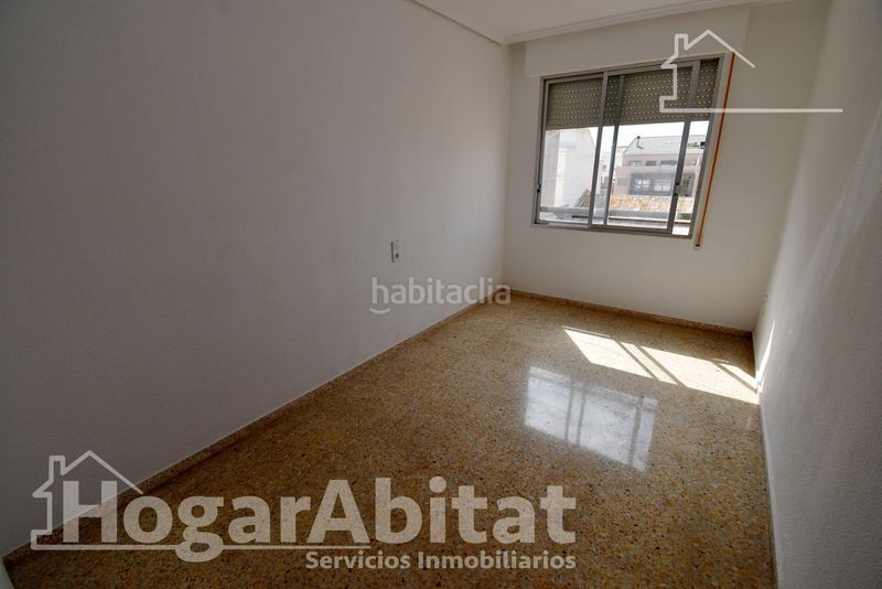 Foto 3416a4d3-fe5d-4013-a840-0d898675d325. Pis a Centro Almazora / Almassora