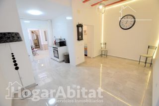 Piso  Calle cristóbal colón. Estupendo bajo reformado y luminoso con terraza, cerca del centr