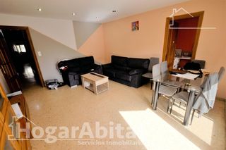 Flat  Calle lauri volpi. Burjassot centro! amplio y exterior con garaje y terraza