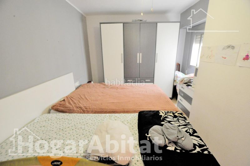 Foto e498e800-ebe2-4bfe-b07f-9daf0dde7d4e. Pis amb calefacció aparcament a L´Eixereta Burjassot