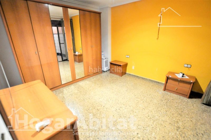 Foto 69db4928-86a9-4d1c-9890-234f91c278f5. Casa amb aparcament a Núcleo Urbano Pobla de Vallbona (la)