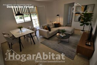 Flat  Calle diputació. Exterior y amplio con 4 dormitorios y dos balcones