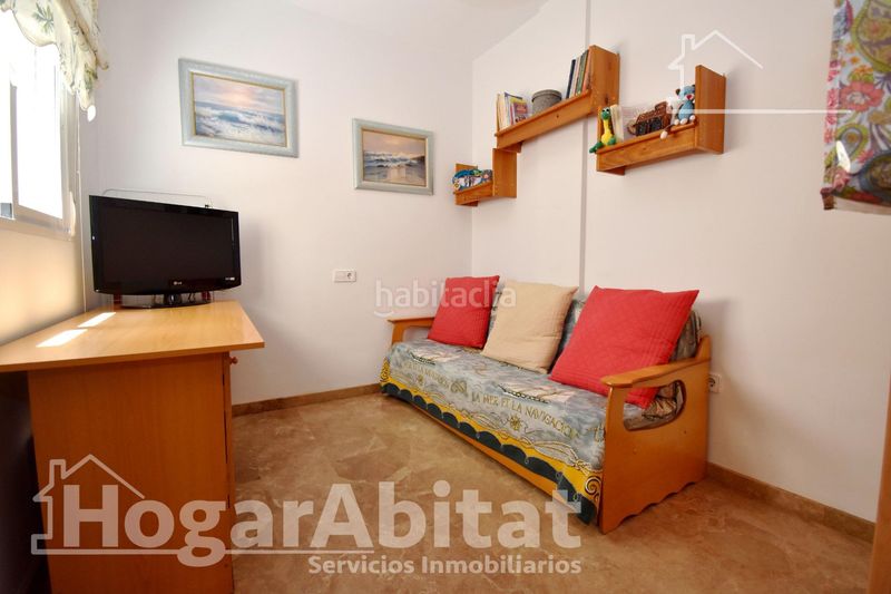 Foto a1f8617d-27f4-4ef6-ac21-e0836739ff0e. Pis amb aparcament a Oliva pueblo Oliva