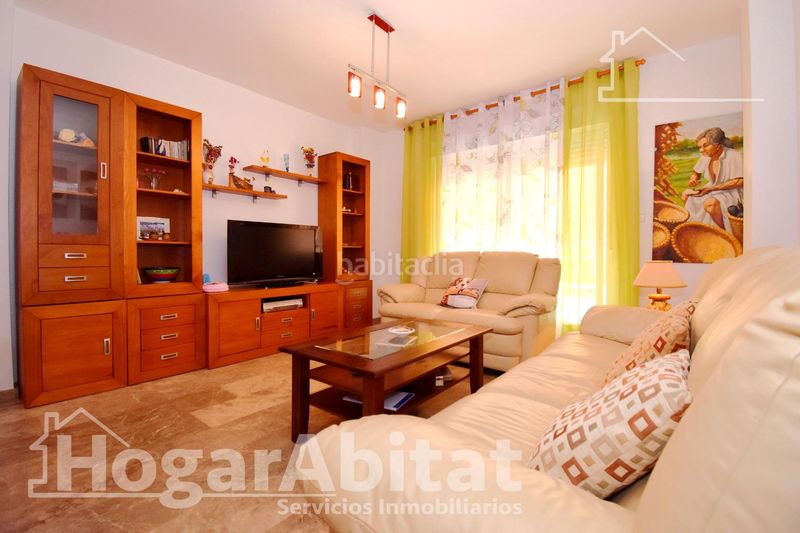 Foto cc5d84c0-8a90-47f0-87c7-066e746fde6b. Pis amb aparcament a Oliva pueblo Oliva