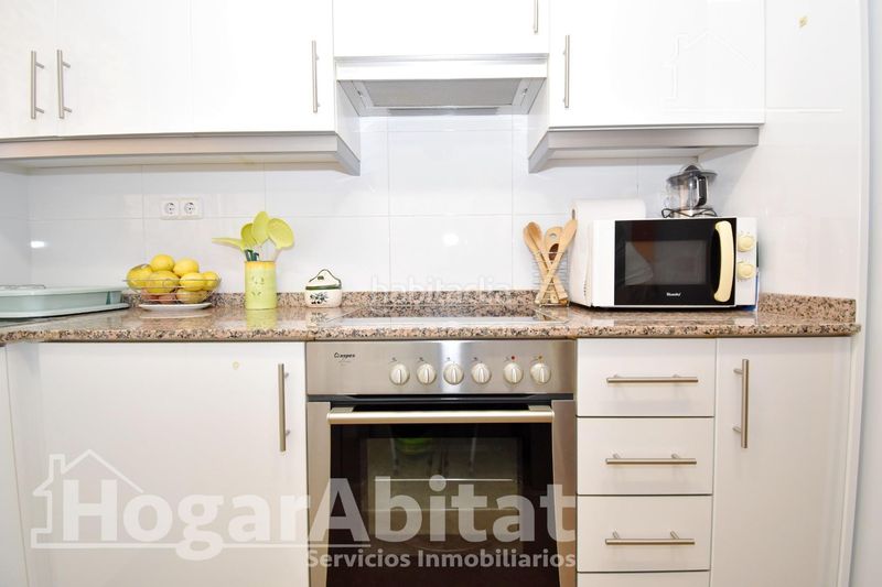 Foto e9088a98-4cc5-481c-aba6-d5171402dcb6. Pis amb aparcament a Oliva pueblo Oliva